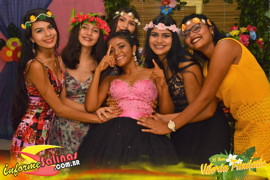 Festa Havaiana dos 15 Anos de Vitoria Trindade