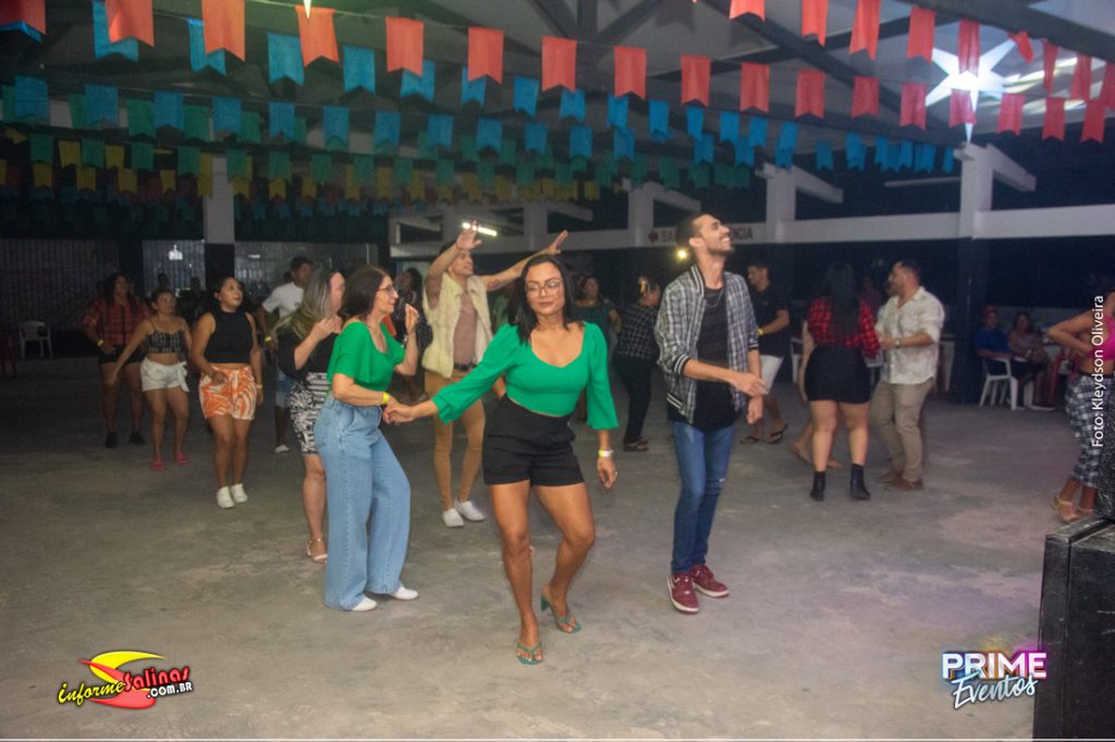 Os cantores Bel da Resenha e Marcelo Mais fizeram a festa no Arraiá da Prime