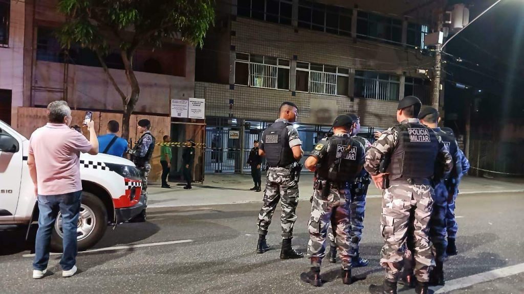 Pedreiro teria repassado informações a suspeitos que fizeram reféns no bairro de Nazaré, diz polícia